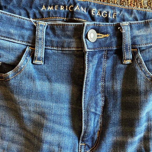 American Eagle women’s size 8 ripped jeans, the dream jean, boho, trendy - Picture 6 of 6